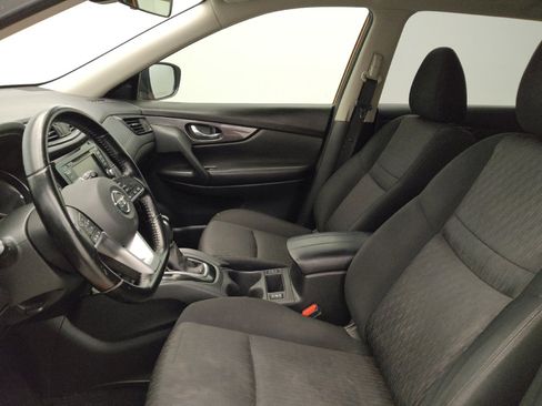 Used 2020 Nissan Rogue SV FWD image 17