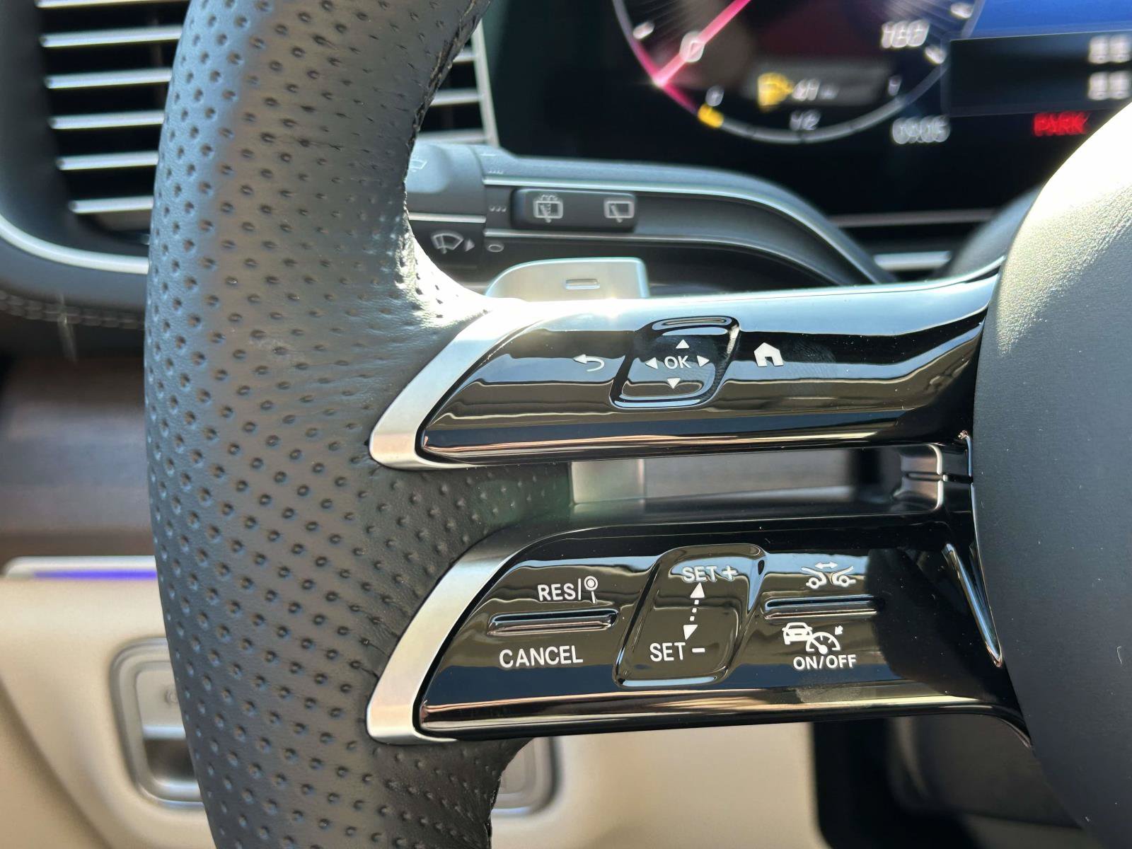 New 2026 Mercedes-Benz GLS 450 4MATIC image 26
