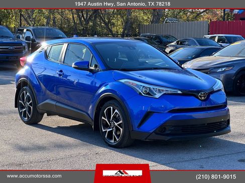 Used 2019 Toyota C-HR XLE image 5