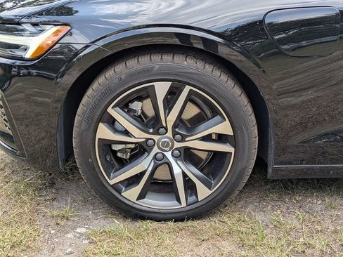 Used 2021 Volvo S60 T8 R-Design Expression AWD/4WD image 11