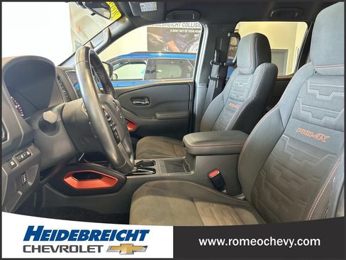 Used 2023 Nissan Frontier PRO-4X w/ Pro Convenience Package AWD/4WD image 13