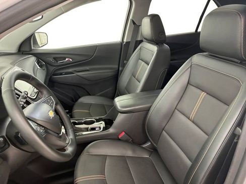 Used 2024 Chevrolet Equinox Premier image 12