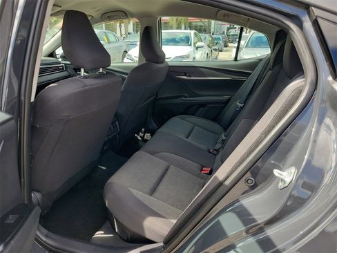 Used 2025 Toyota Camry LE image 11