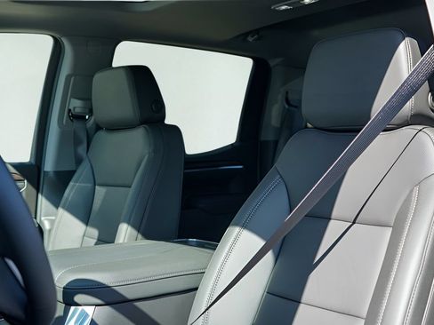 New 2026 GMC Sierra 1500 SLT AWD/4WD image 11