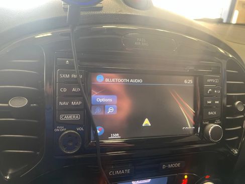 Used 2016 Nissan Juke SV w/ Technology Package AWD/4WD image 10