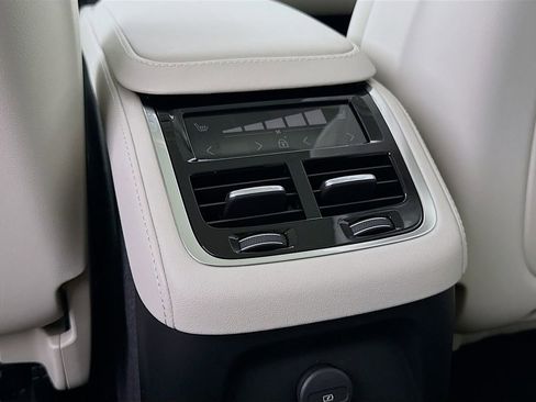 New 2026 Volvo XC90 T8 Ultra w/ Protection Package Premier image 26