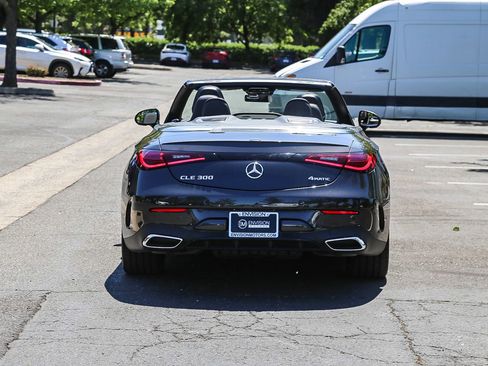 Used 2025 Mercedes-Benz CLE 300 4MATIC Cabriolet image 9