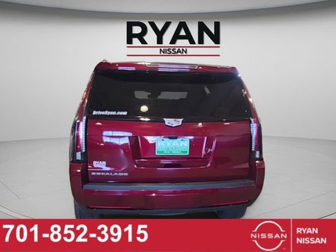 Used 2019 Cadillac Escalade Luxury w/ Escalade Sport Edition image 4