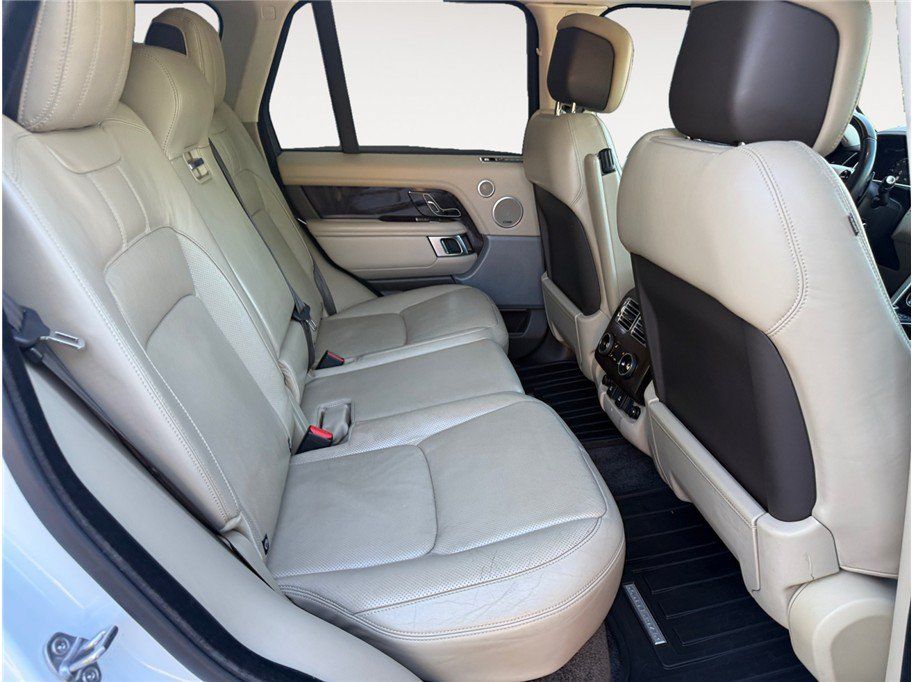 Used 2018 Land Rover Range Rover HSE AWD/4WD image 13