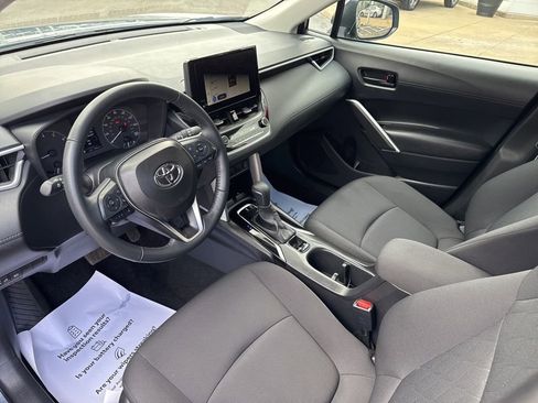 Certified 2025 Toyota Corolla Cross LE image 13