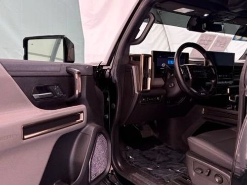 Used 2025 GMC Hummer EV 3X AWD/4WD image 33