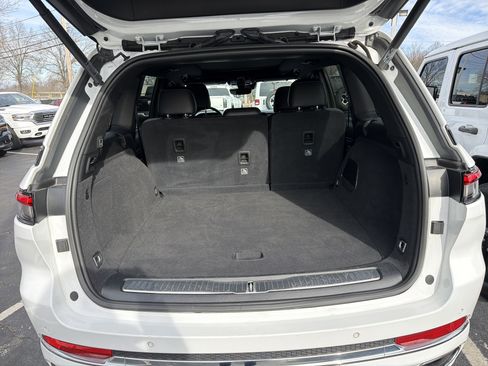 Used 2022 Jeep Grand Cherokee Overland image 9