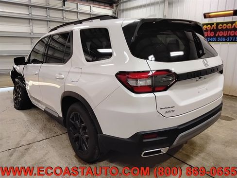 Used 2025 Honda Pilot Touring image 6
