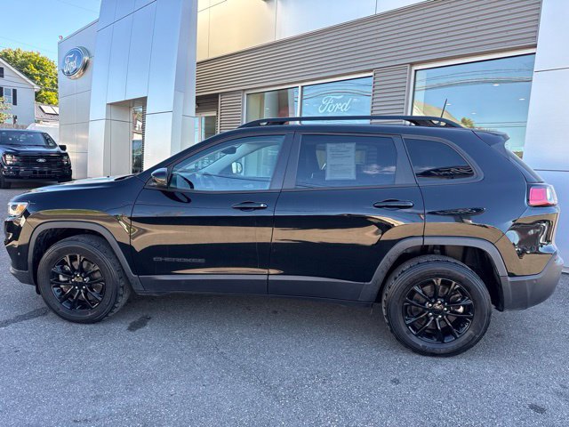 Used 2023 Jeep Cherokee Altitude Lux AWD/4WD image 9