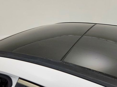 Used 2018 Genesis G80 3.8 w/ Option Group 02 image 10