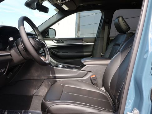 New 2026 Jeep Grand Cherokee L Limited image 24