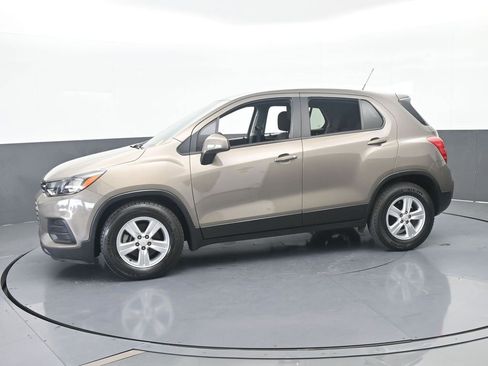 Used 2021 Chevrolet Trax LS w/ Tint and Cruise Package FWD image 2