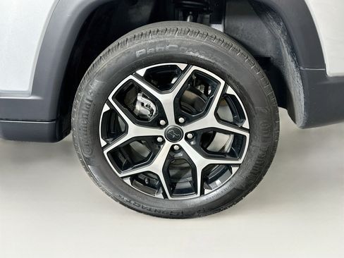 Used 2025 Jeep Compass Limited AWD/4WD image 11