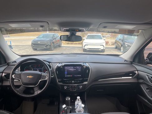 Used 2020 Chevrolet Traverse LT image 5