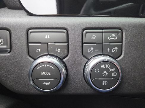 New 2026 GMC Sierra 2500 SLE w/ SLE Value Package; image 6