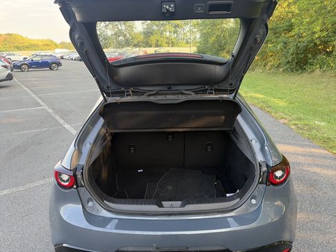 Used 2022 MAZDA MAZDA3 s FWD image 21