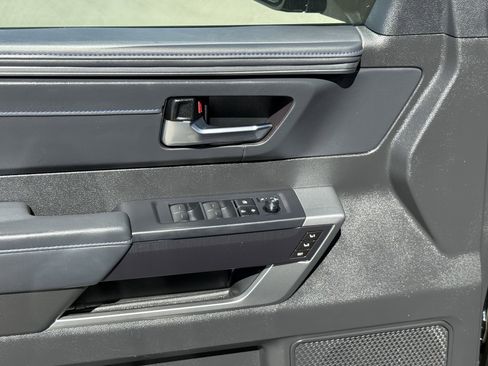 Used 2024 Toyota Sequoia Platinum image 17