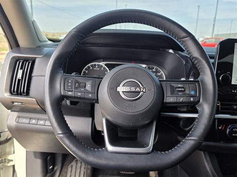 Used 2022 Nissan Pathfinder SL w/ SL Premium Package image 20