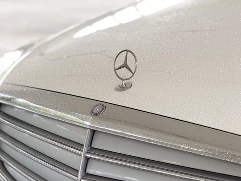 Used 2015 Mercedes-Benz C 300 4MATIC Sedan w/ Premium 1 Package image 9