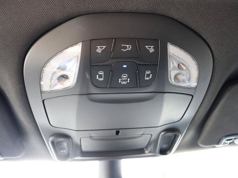 Used 2026 Chrysler Pacifica Limited FWD image 54