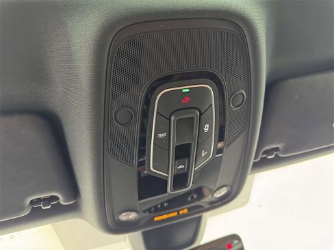 Used 2022 Audi A5 2.0T Premium image 25