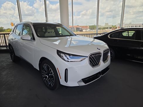 Certified 2026 BMW X3 xDrive30i w/ Premium Package AWD/4WD image 1
