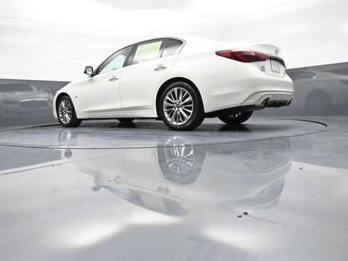 Used 2019 INFINITI Q50 Luxe w/ Essential Package (3.0T Luxe) AWD/4WD image 31