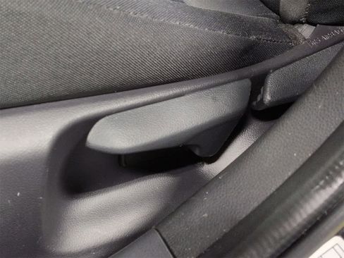 Used 2023 Toyota Prius LE image 18