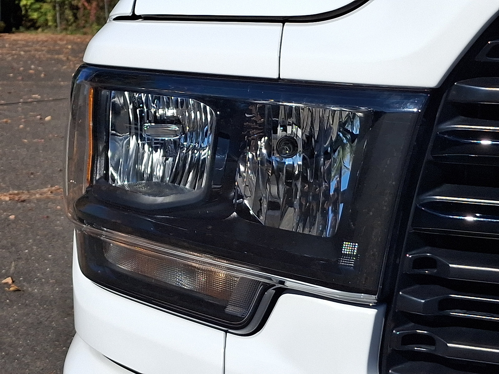 Used 2022 RAM 3500 Big Horn w/ Night Edition AWD/4WD image 10