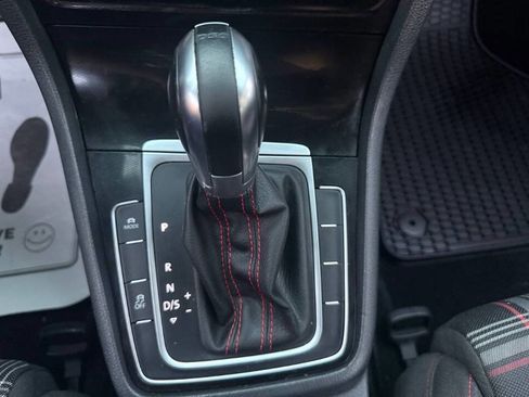 Used 2017 Volkswagen GTI S image 20
