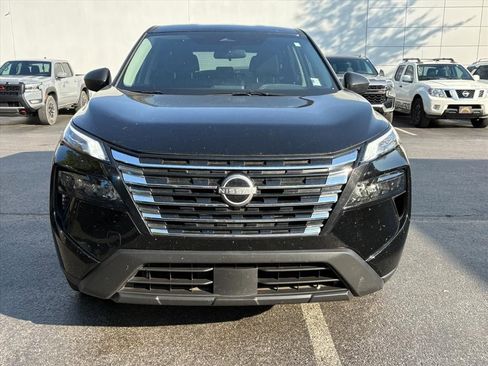 Used 2025 Nissan Rogue S AWD/4WD image 3