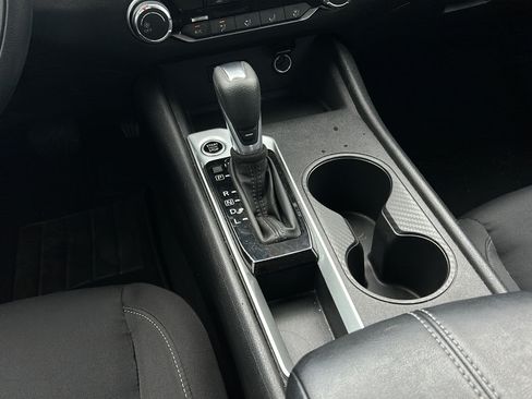 Used 2025 Nissan Altima 2.5 SV FWD image 22