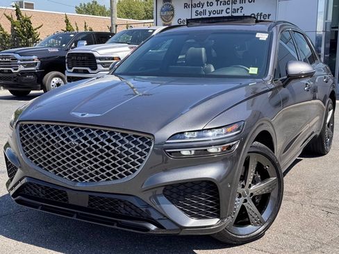 Used 2023 Genesis GV70 2.5T w/ Sport Prestige Package AWD/4WD image 3