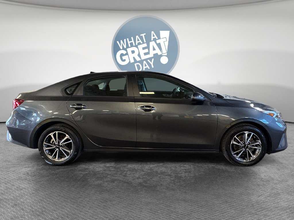 Certified 2023 Kia Forte LXS w/ LXS Technology Package FWD image 2