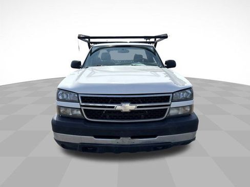 Used 2006 Chevrolet Silverado 3500 4x4 Regular Cab image 2