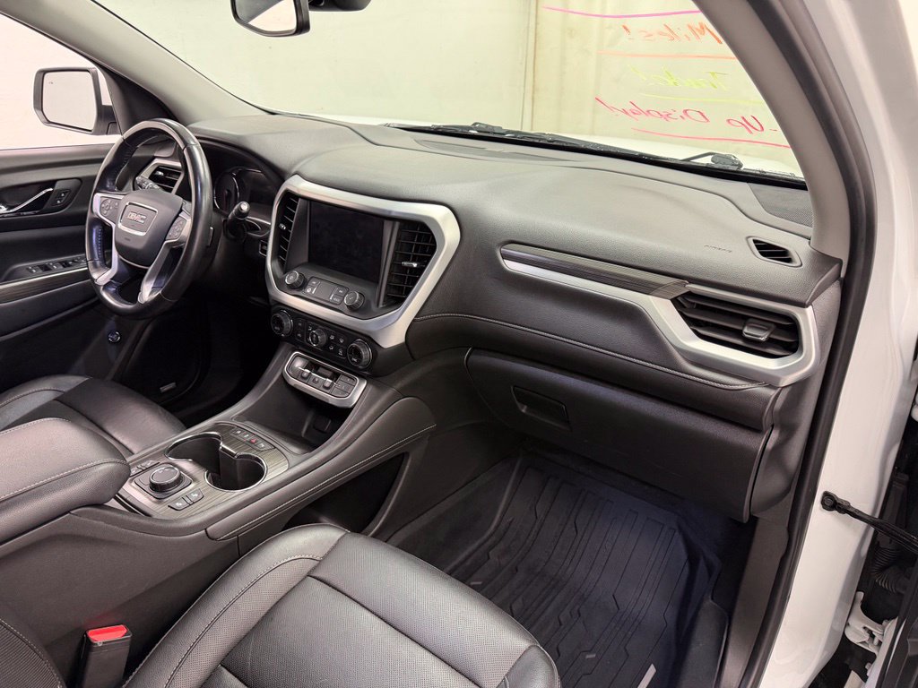Used 2020 GMC Acadia SLT w/ Driver Alert Package II FWD image 11