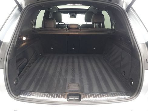Used 2024 Mercedes-Benz GLE 450 4MATIC w/ AMG Line Exterior image 32