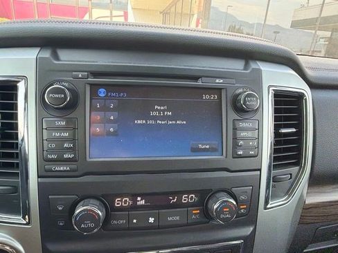 Used 2017 Nissan Titan SL AWD/4WD image 19
