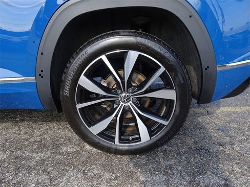 New 2025 Volkswagen Atlas Cross Sport SEL Premium R-Line image 3