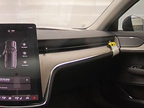 New 2025 Volvo EX90 Plus image 35