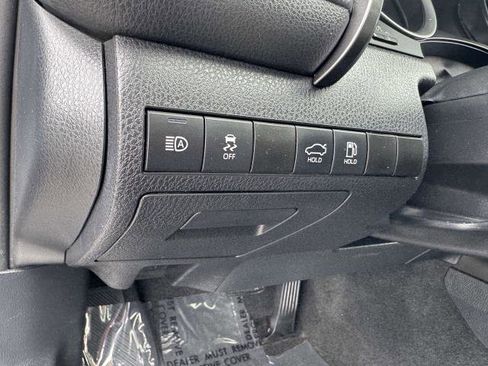 Certified 2021 Toyota Camry XLE image 21