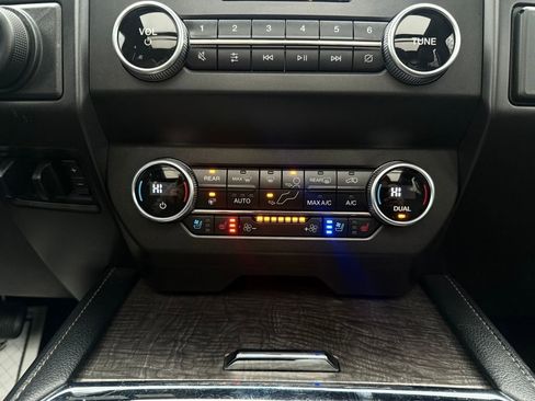 Used 2021 Ford Expedition Max Limited image 23