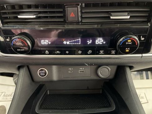 Used 2023 Nissan Rogue SV w/ SV Premium Package image 27