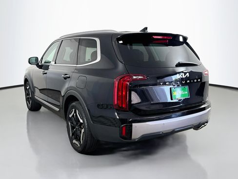 Used 2025 Kia Telluride S FWD image 7