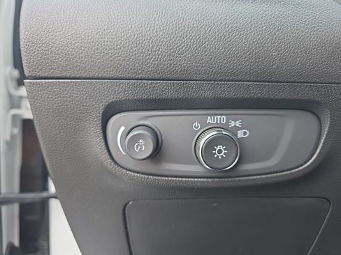 Used 2025 Buick Encore GX Preferred FWD image 15